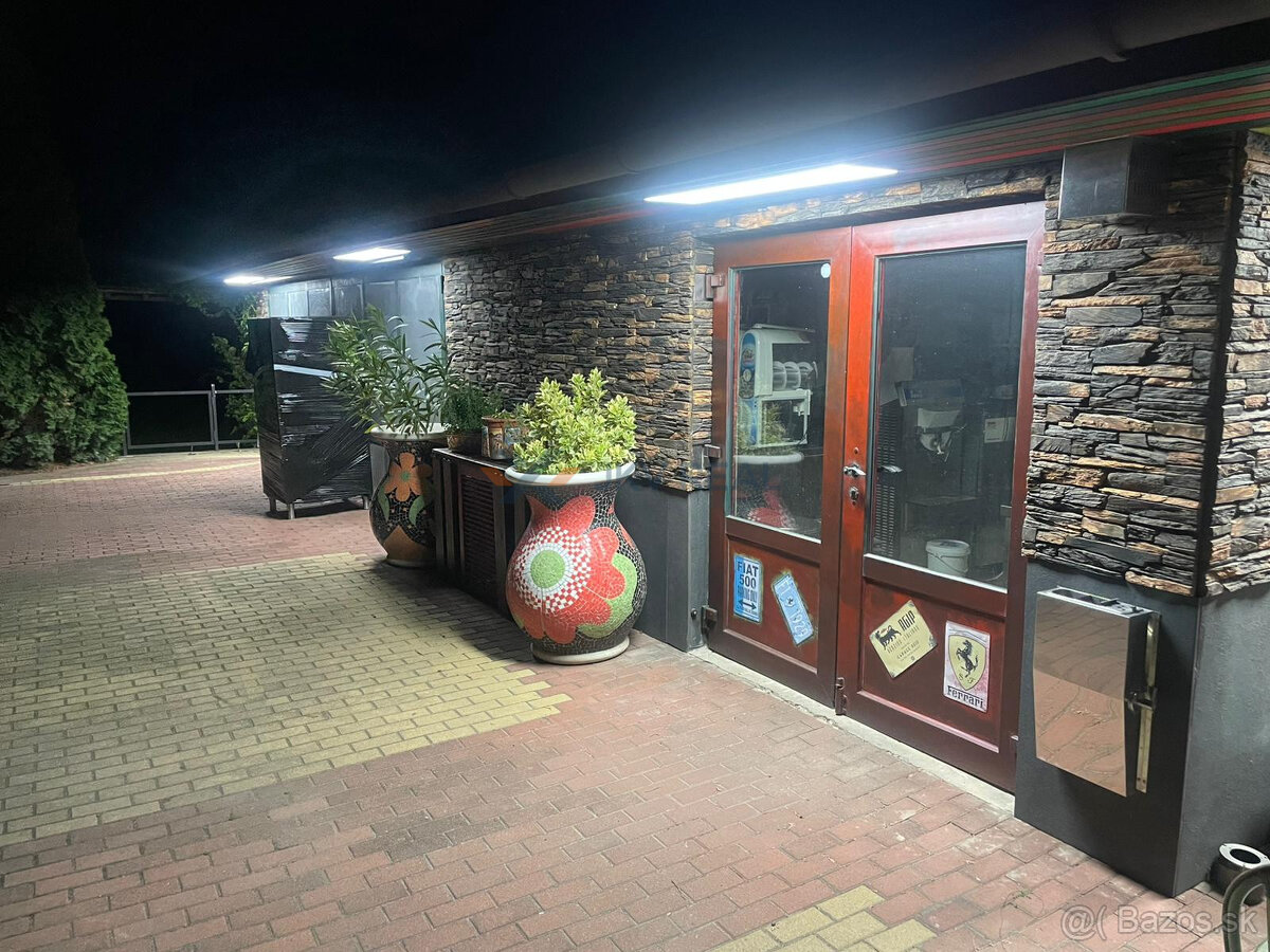 Villa v obci Trstín - s veľkým pozemkom