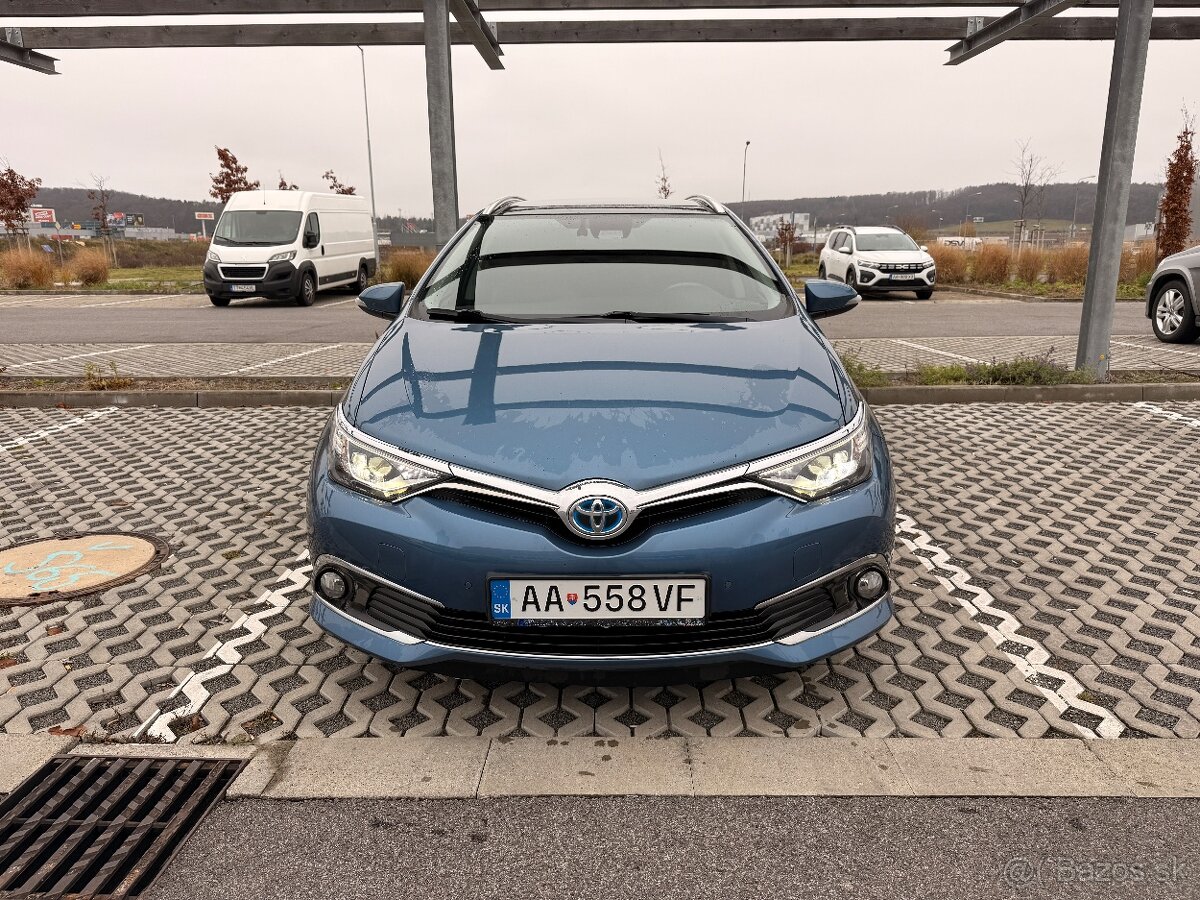 Toyota Auris Hybrid TS + WEBASTO+LPG