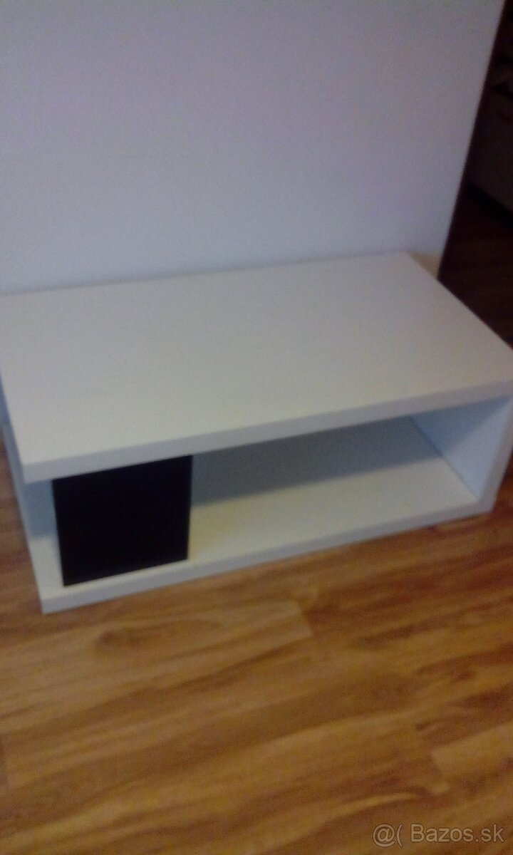 Konferenčný stolík