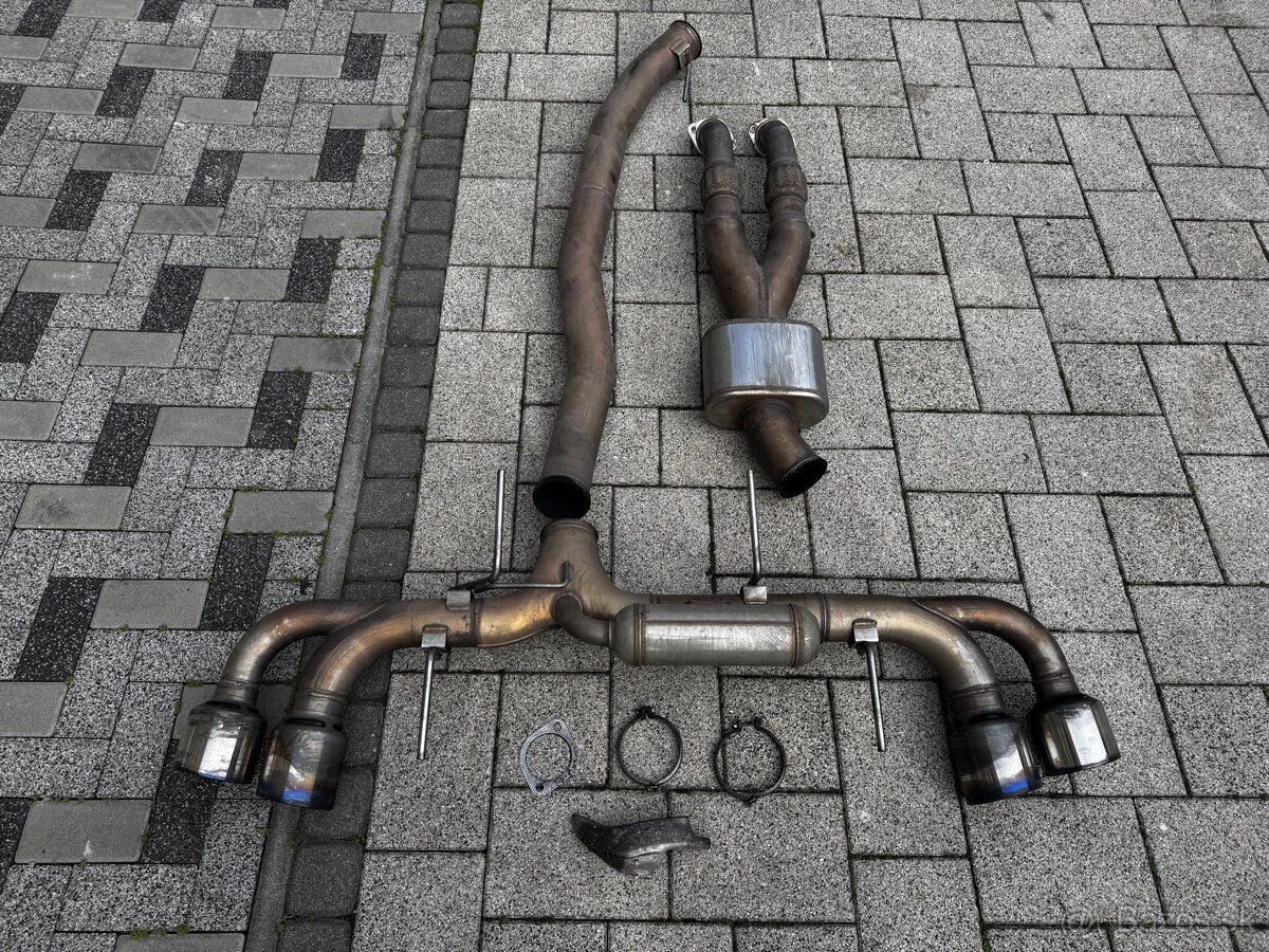 HKS EXHAUST Nissan GT-R R35