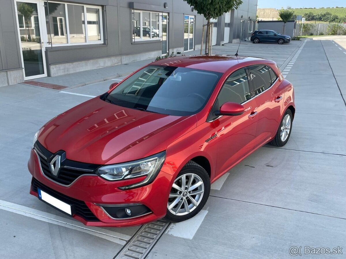 Renault Megane 1.2i 74 kW kúp. v SR / 70 000 km
