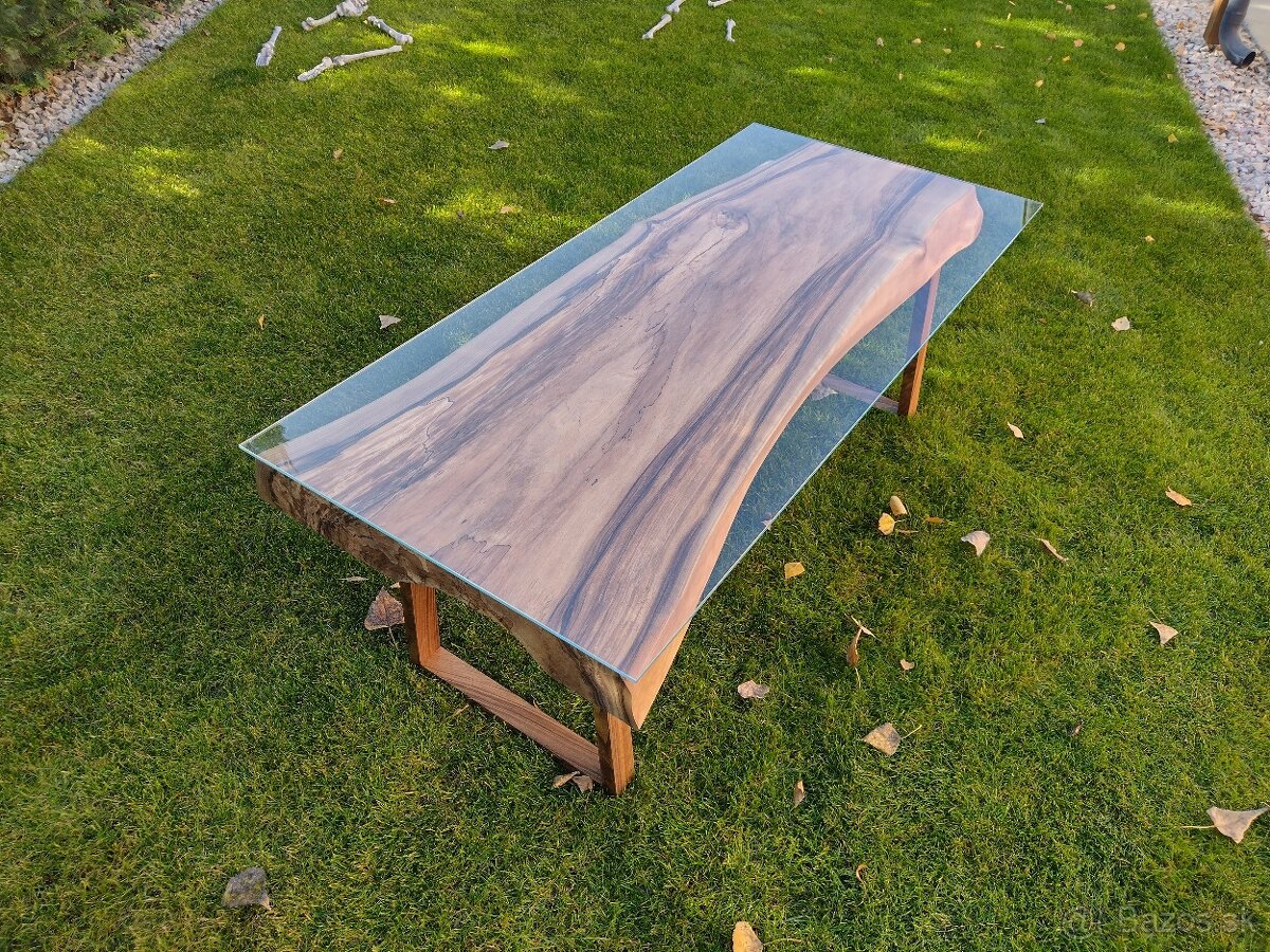 Konferenčný stolík