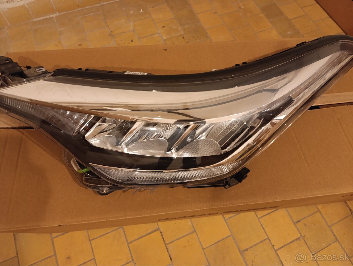 Lave predne svetlo C-HR full led