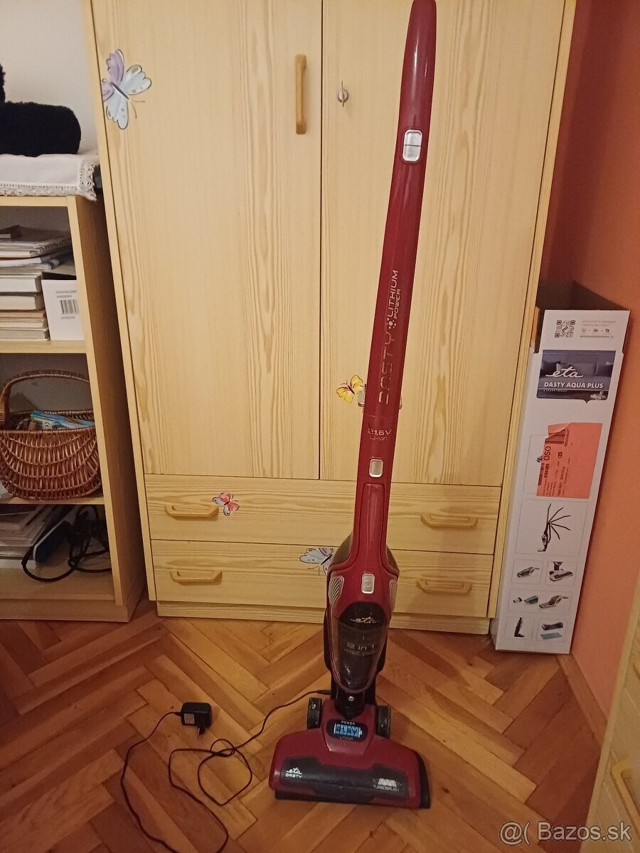 ETA tyčový vysávač 2 v 1