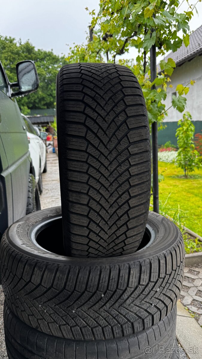 225/55 r17 Yokohama Bluearth winter