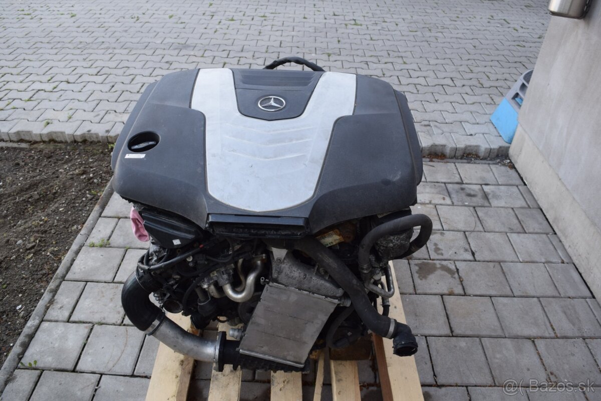 motor mercedes W222 350CDI suchy 165000km so zarukou na mont