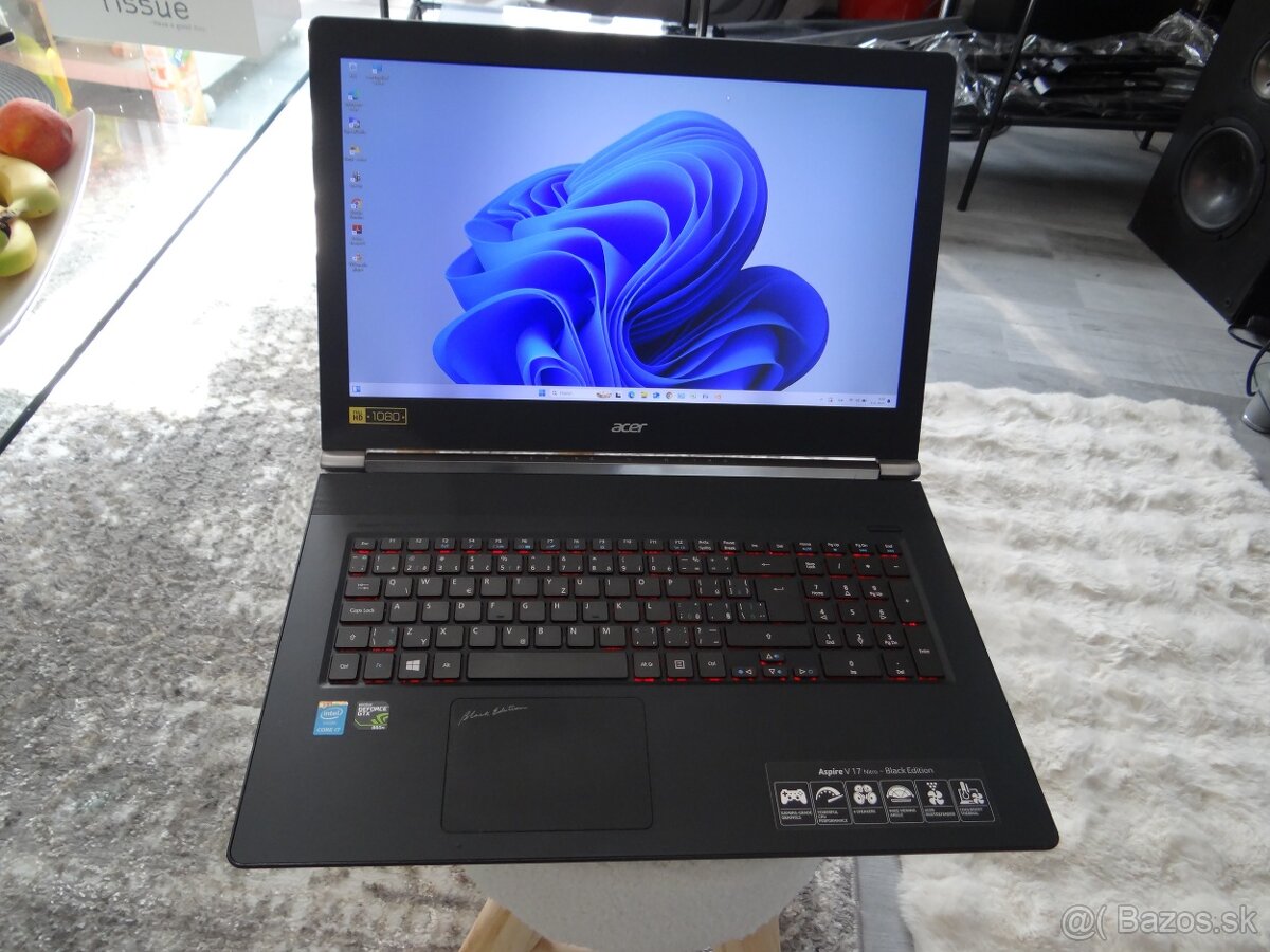 17.3" ACER V17/ Core I7/8GB RAM/256SSD a 1000HDD/4GB NVidia