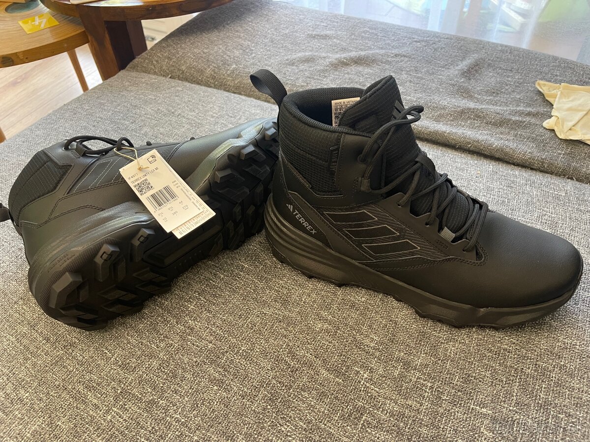 Adidas terrex 44