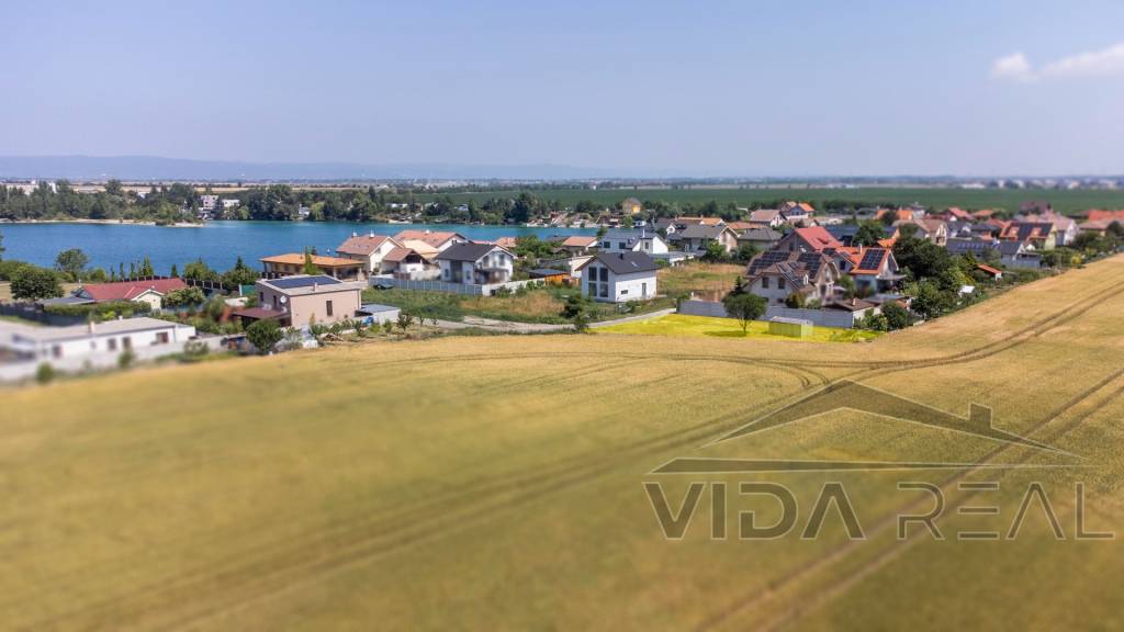 Stavebný pozemok pri jazere Nové Košariská