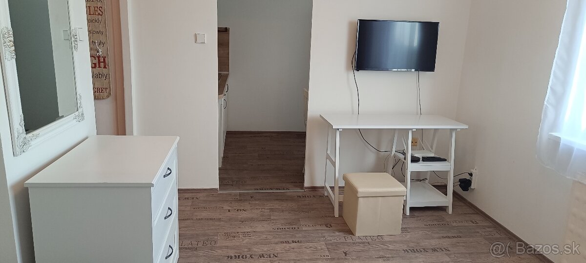 Prenájom útulného 1 izb.bytu Na pasekách - Bratislava Rača