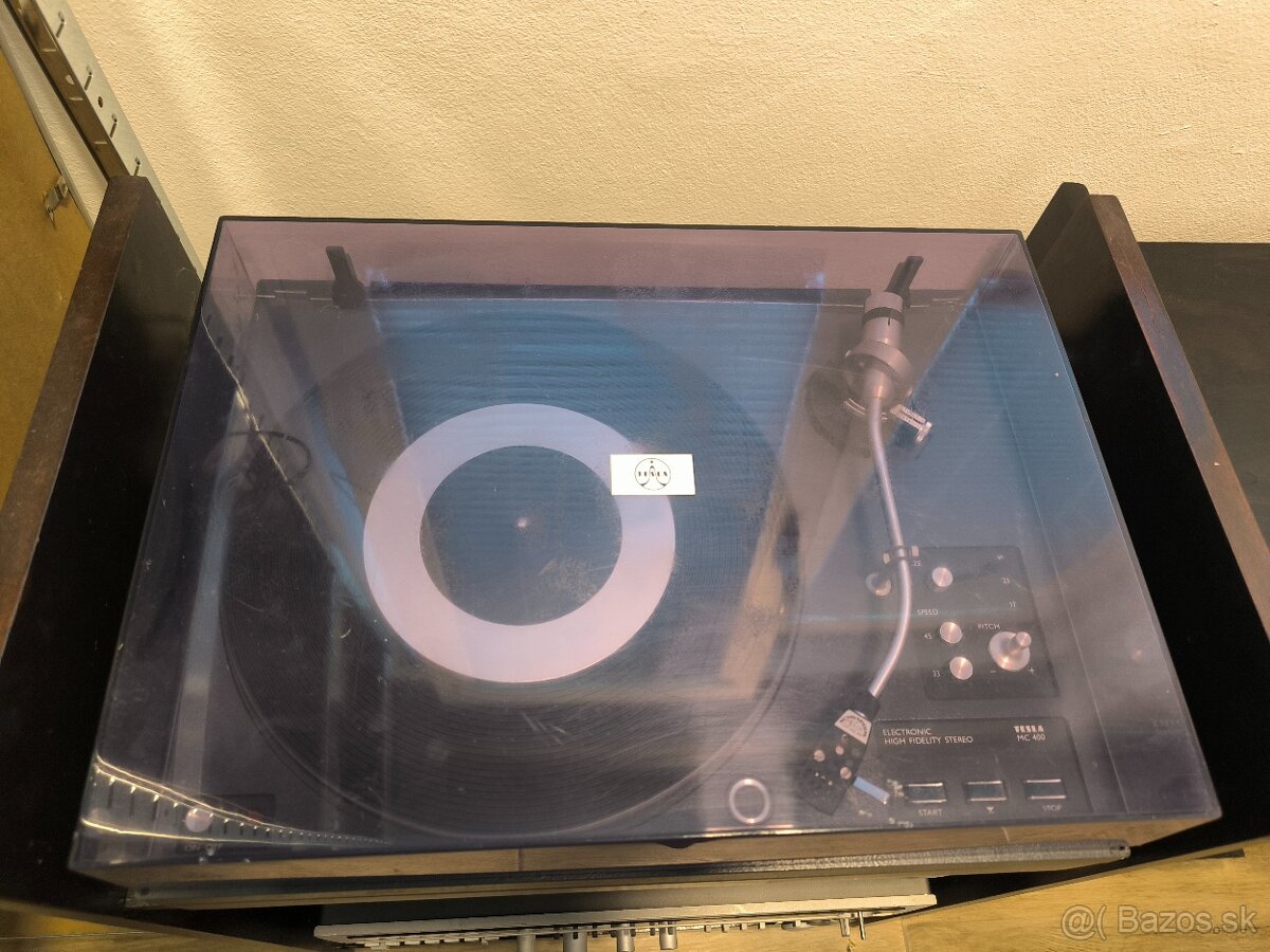 Gramofón Tesla MC400