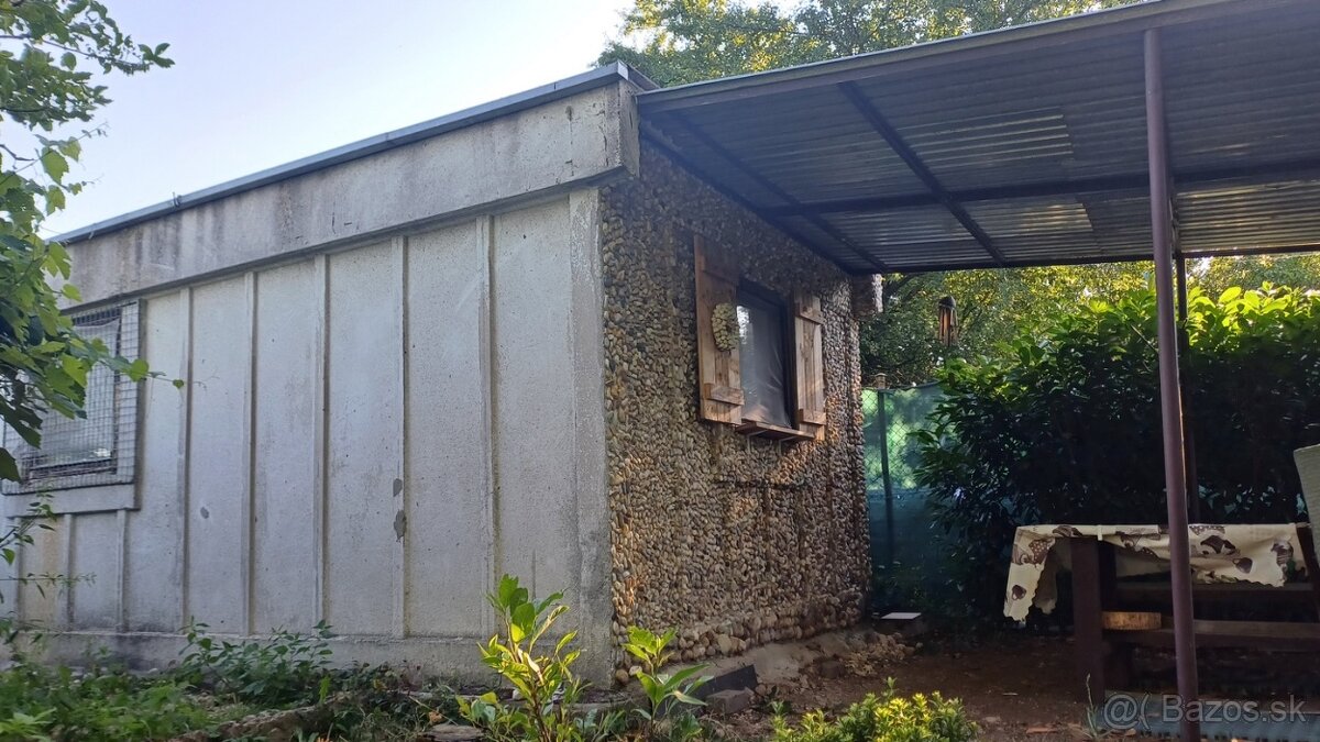 Chata na predaj - Košická nová Ves s 380 m2 pozemkom