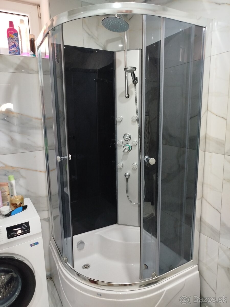 Hydromasazny sprchovy box