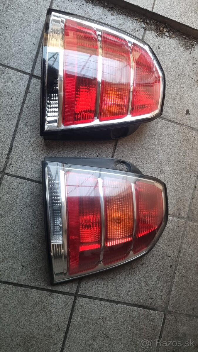 Zadne svetla opel zafira b