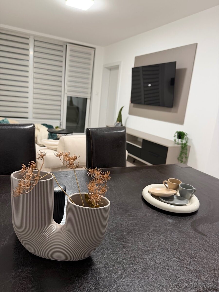 Na prenájom 2-izbový byt v novostavbe