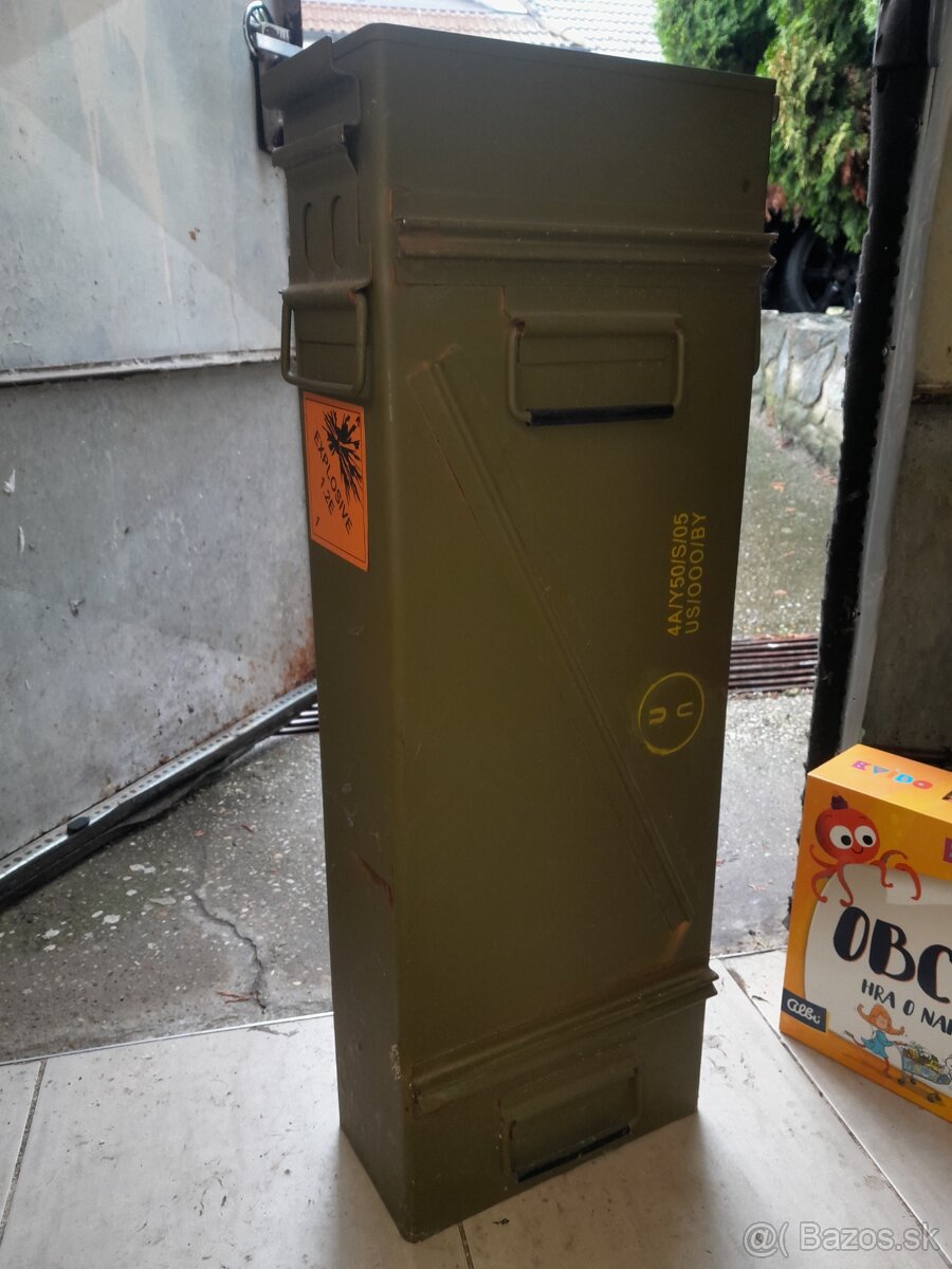 Plechova vzduchotesna nadoba