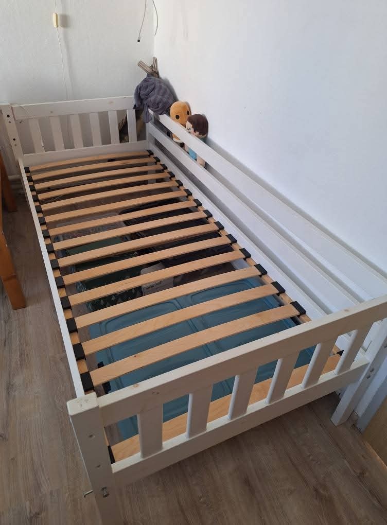 Detska postel s matracom