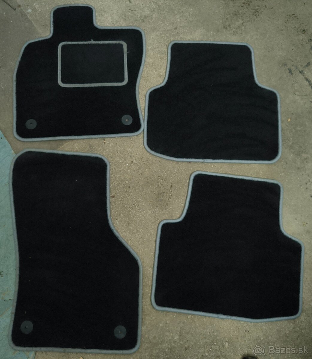 Autokoberce – textilné, čierne, 4 ks