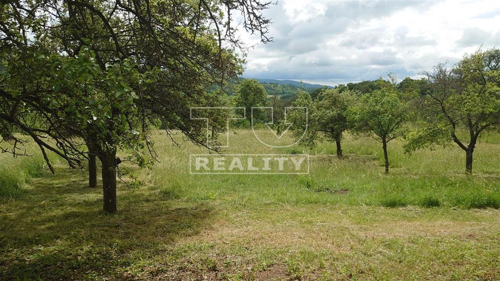 Šikovný pozemok s ideálnymi mierami 18m x 34m v obci Lubina