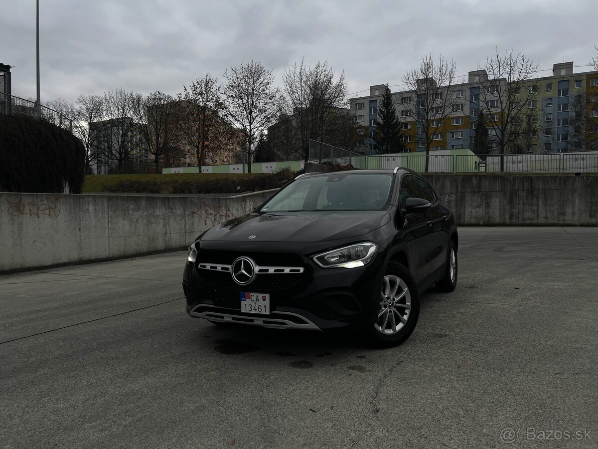 Mercedes Benz GLA180 A/T