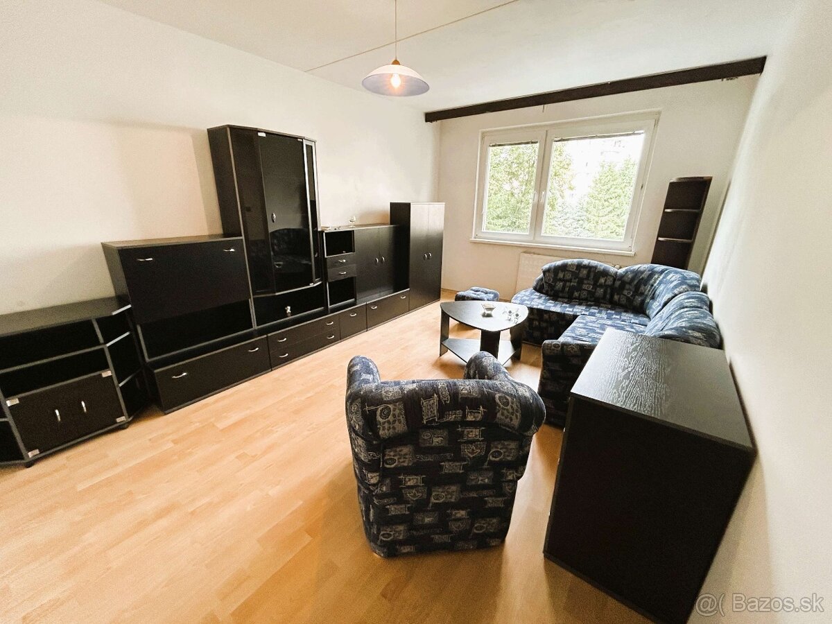 Zvolen, Západ – zrekonštruovaný 3-izb. byt s loggiou, 71 m2
