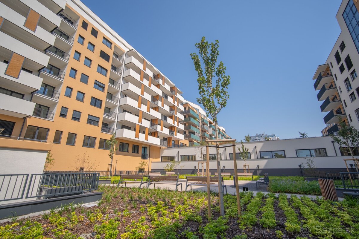 PRENÁJOM 2 izbového bytu 48 m2 + 11 m2 terasa, Ružinov, BA