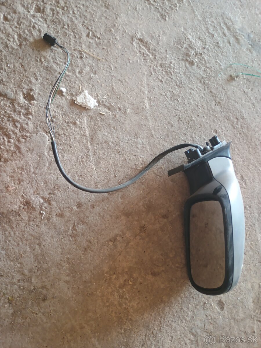 Spätné zrkadlo Peugeot 307 šedej farby