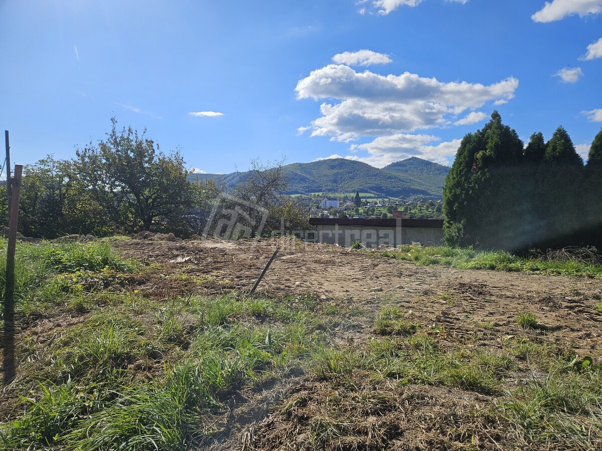 Predaj - pre rodinné domy - Pozemok blízko centra s pro…