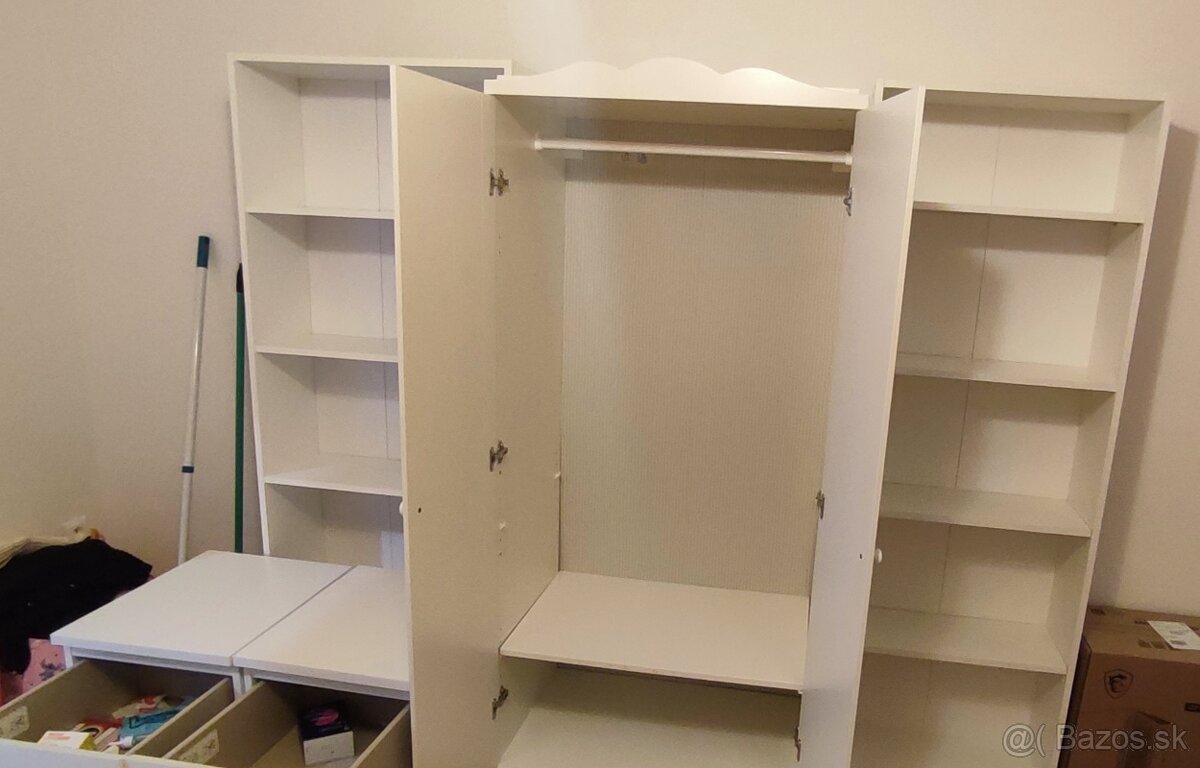 Skrine nočné stolíky