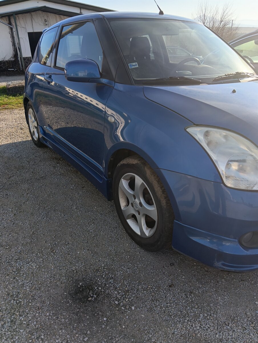 Suzuki Swift 1.3b automat