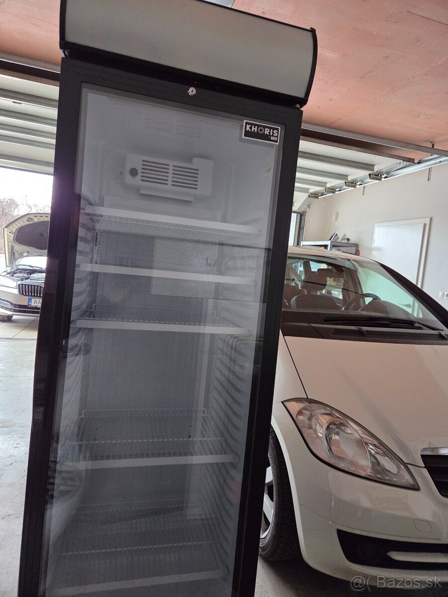 Gastro vitrínová chladnička – TOP stav