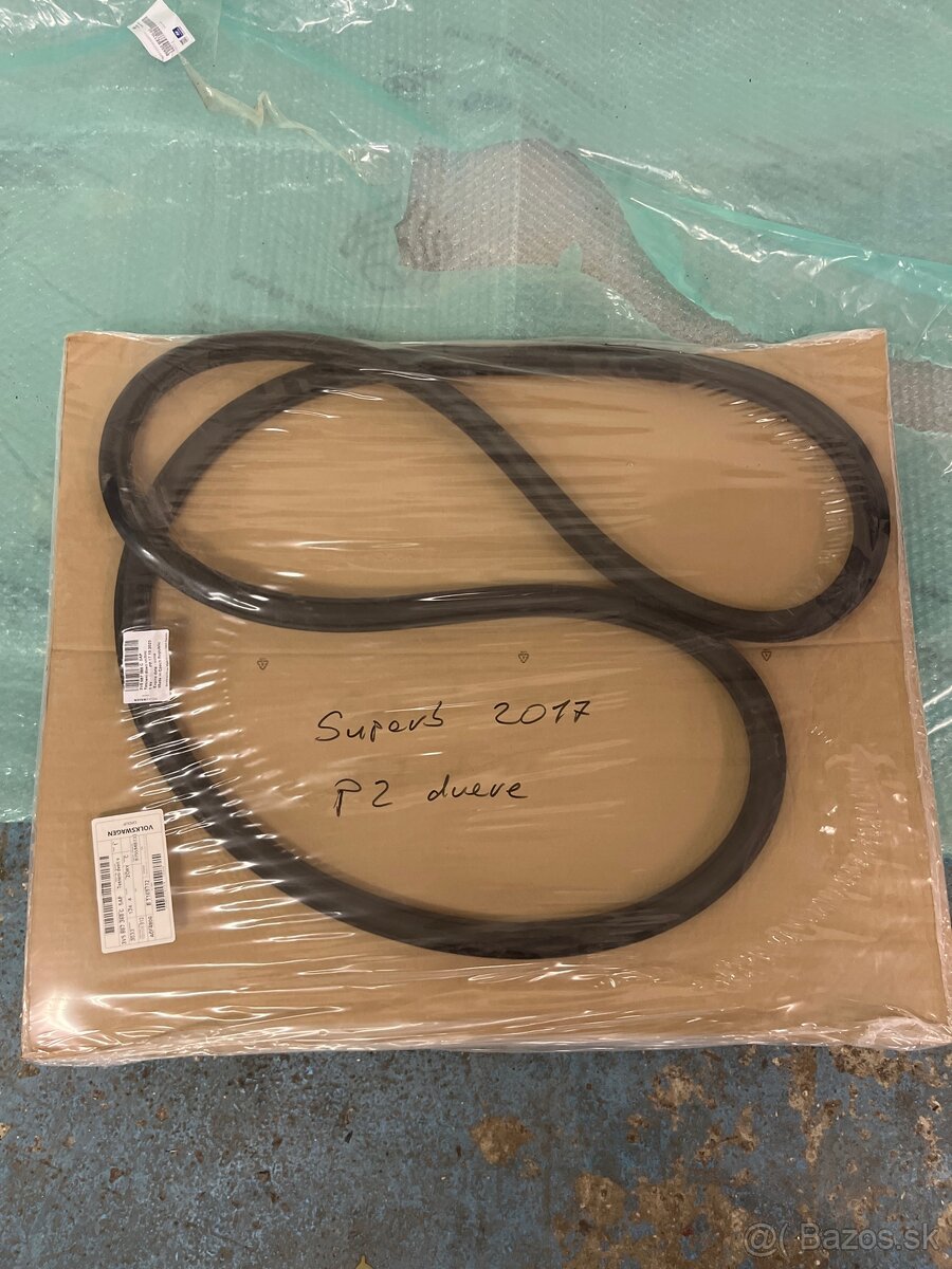 Tesnenie PZ dveri škoda superb 3