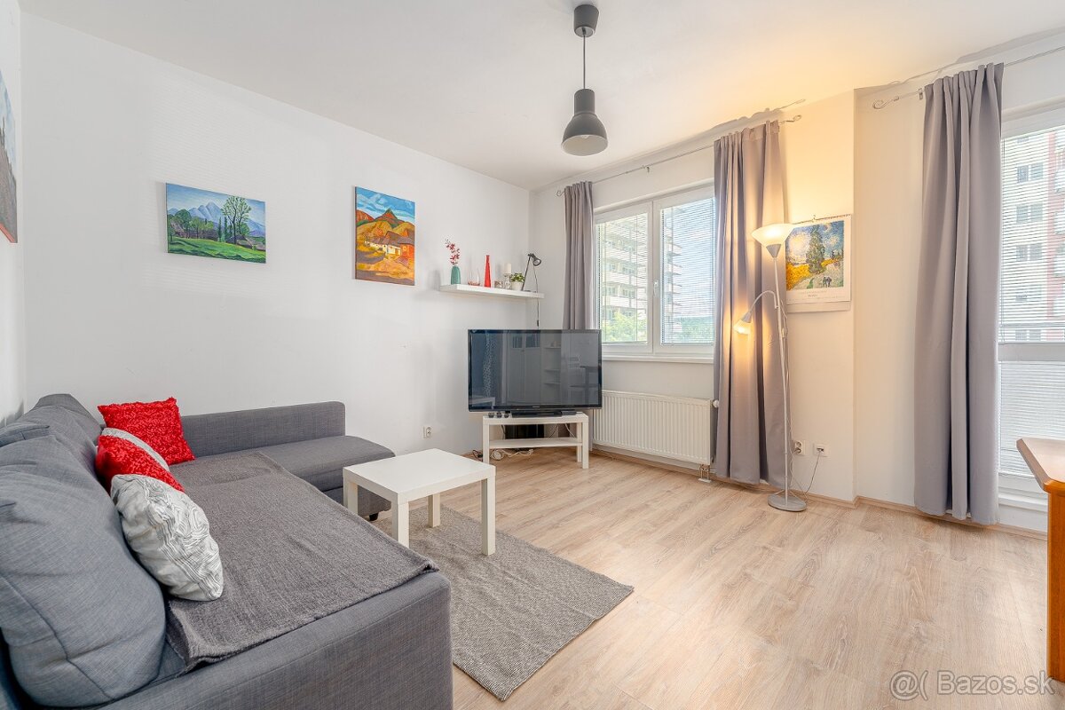 1-izbový byt, 32.7 m² · Dúbravka