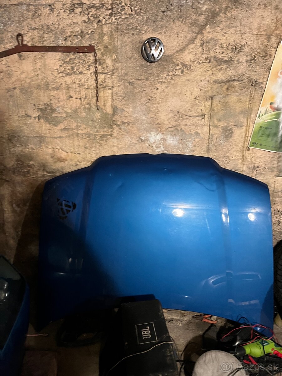 Predná kapota VW BORA MK4