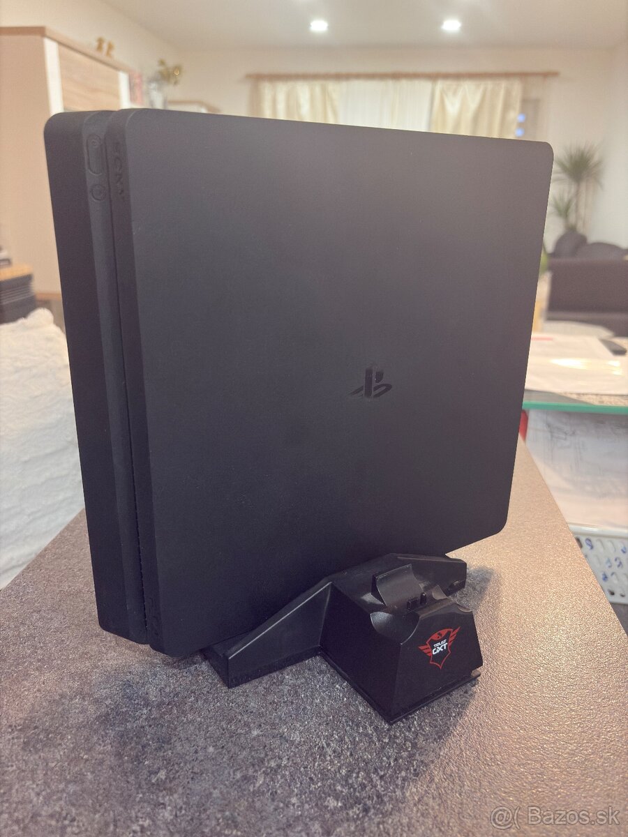 Playstation 4 Slim 1 TB