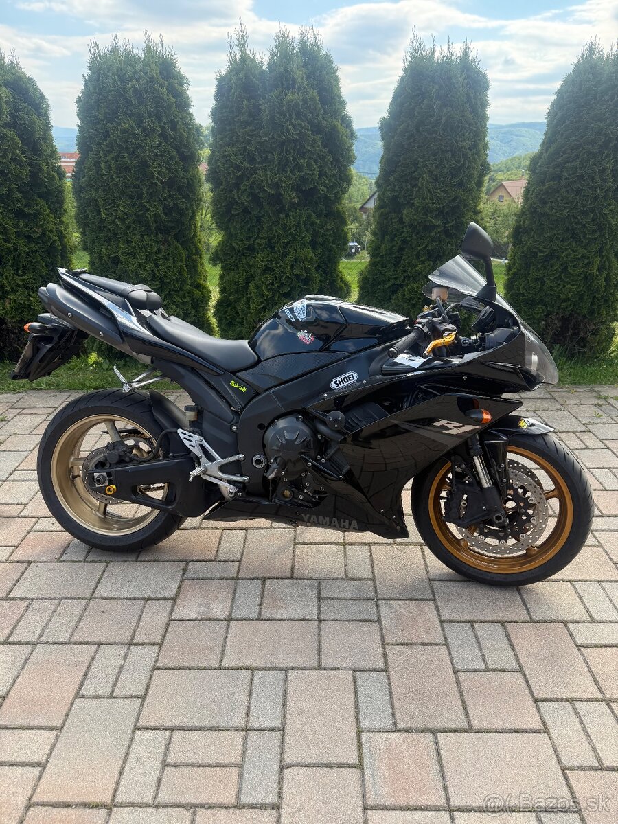 Yamaha R1