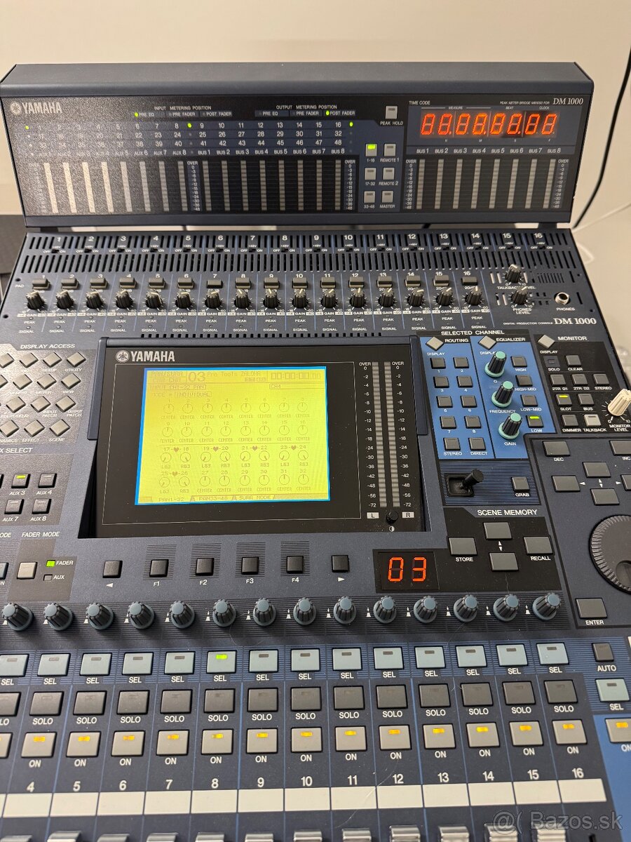 YAMAHA DM 1000 + meter bridge