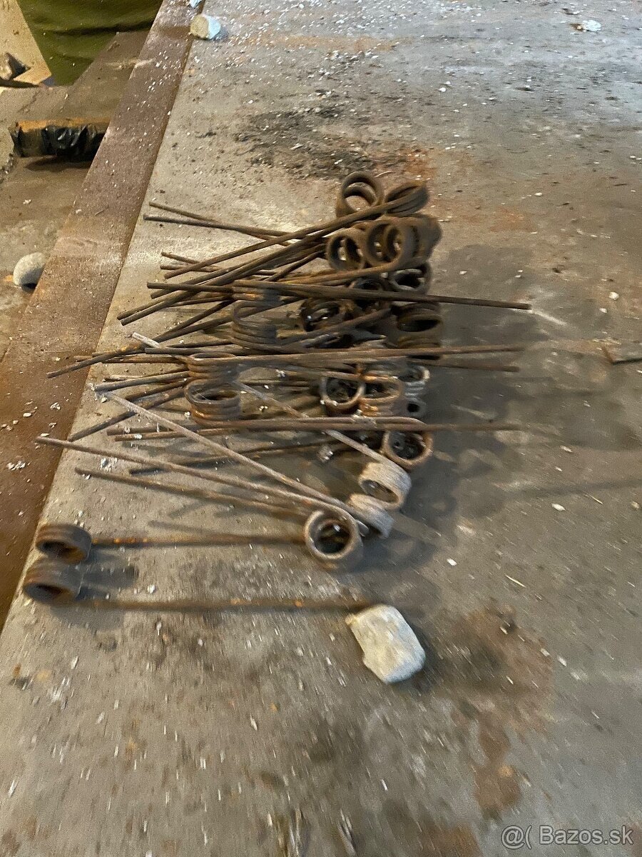 Prsty na pásový zhrabovač, domce , ložiská