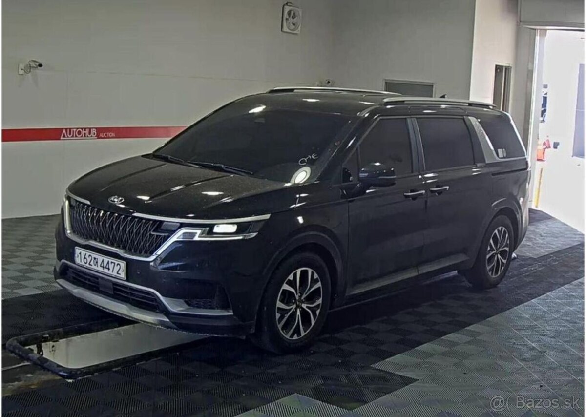 Kia Carnival 2.2-9 MÍST-DODÁNÍ 6/2025