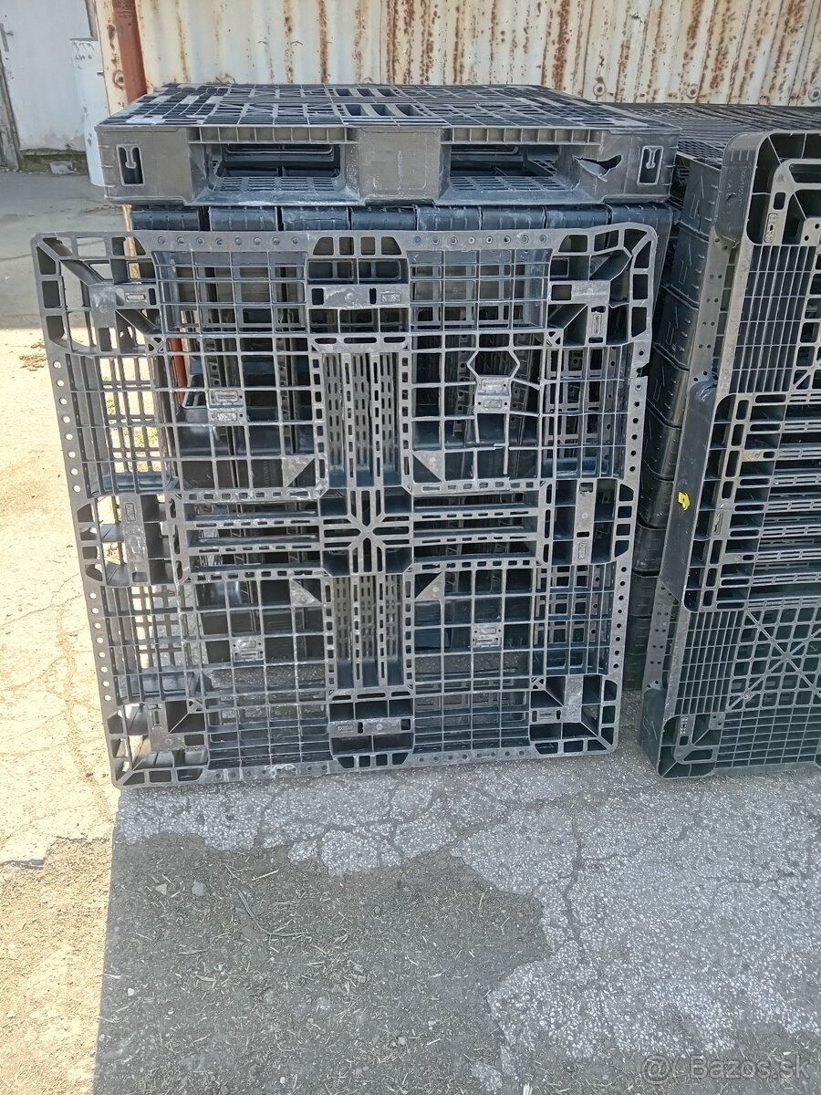Plastove palety