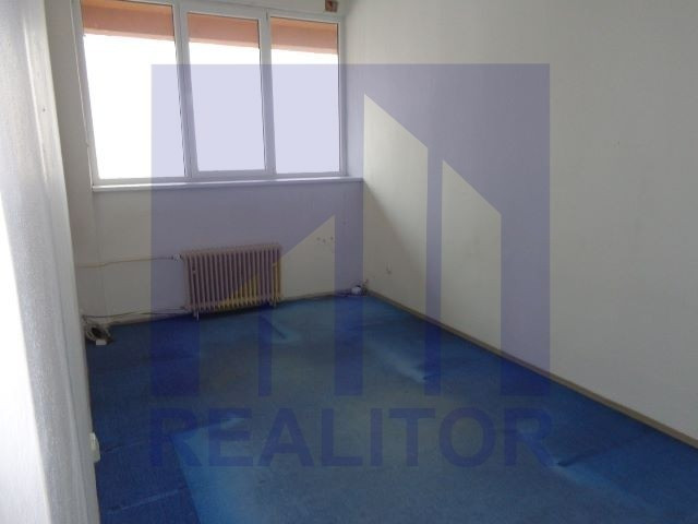 Prenájom - kancelársky priestor 37 m2 Banská Bystrica, Radv