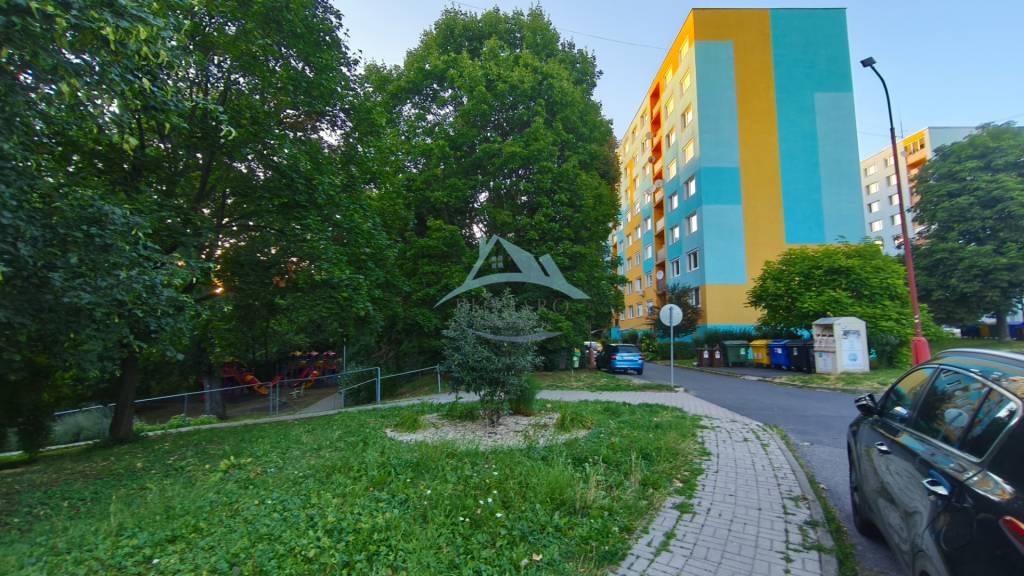 Na prenájom 1 izbový byt na ul. Venevská vo Veľkom Krtíši.