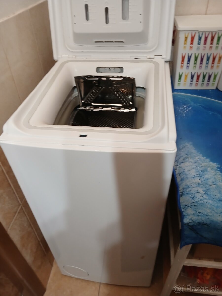 Práčka Indesit