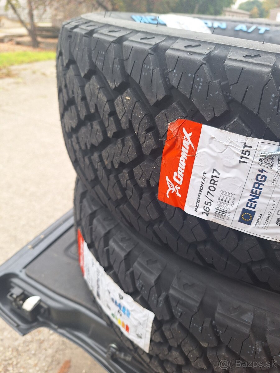 Terrene 4x4 a/t celorocne pneu 265/70r17