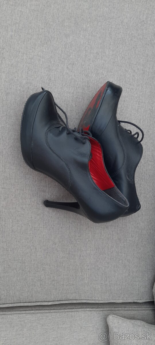 Wojas lodicky na viazanie