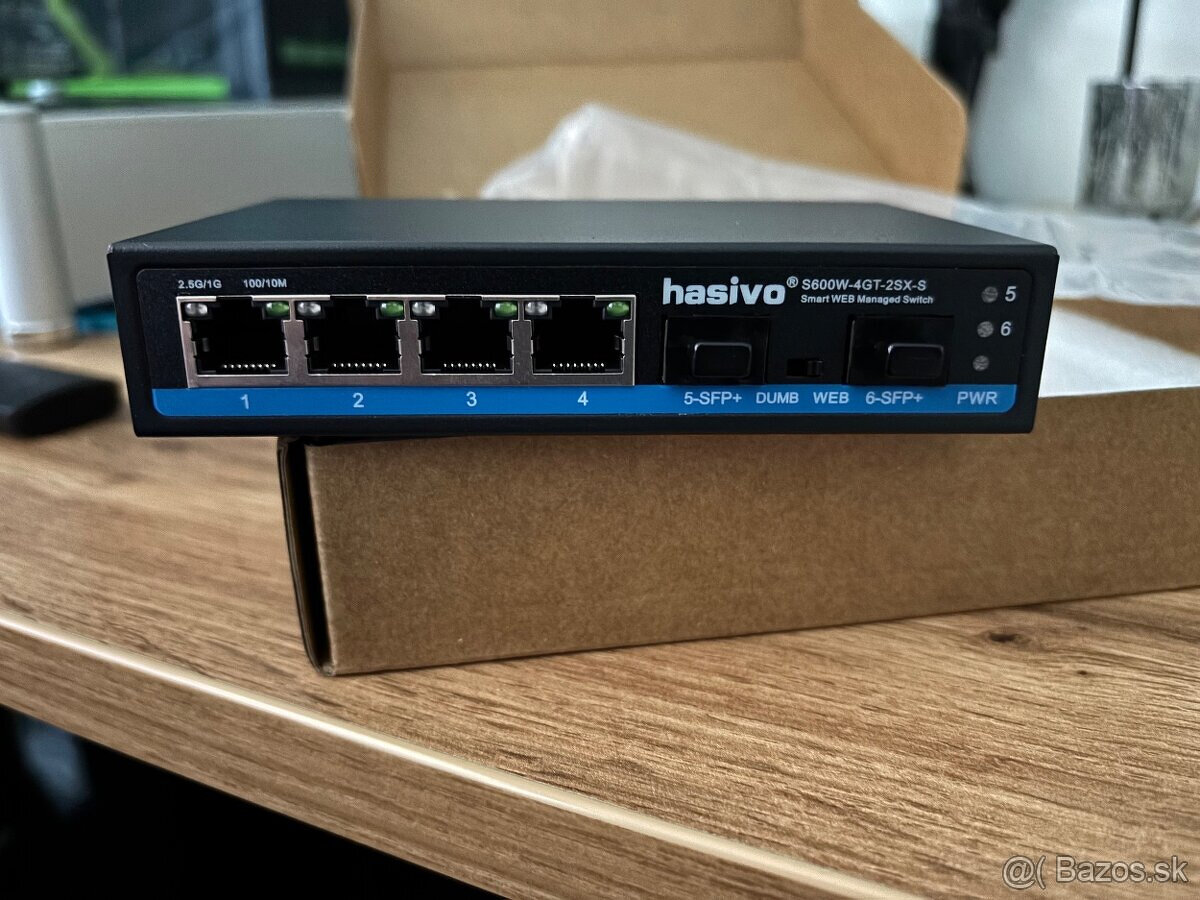 Predam Hasivo S600W-4GT-2SX-S 2.5/10Gbit switch