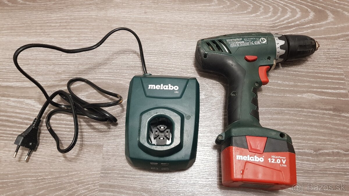 Akumulátorový skrutkovač BOSCH Metabolizmu BS 12 NiCd