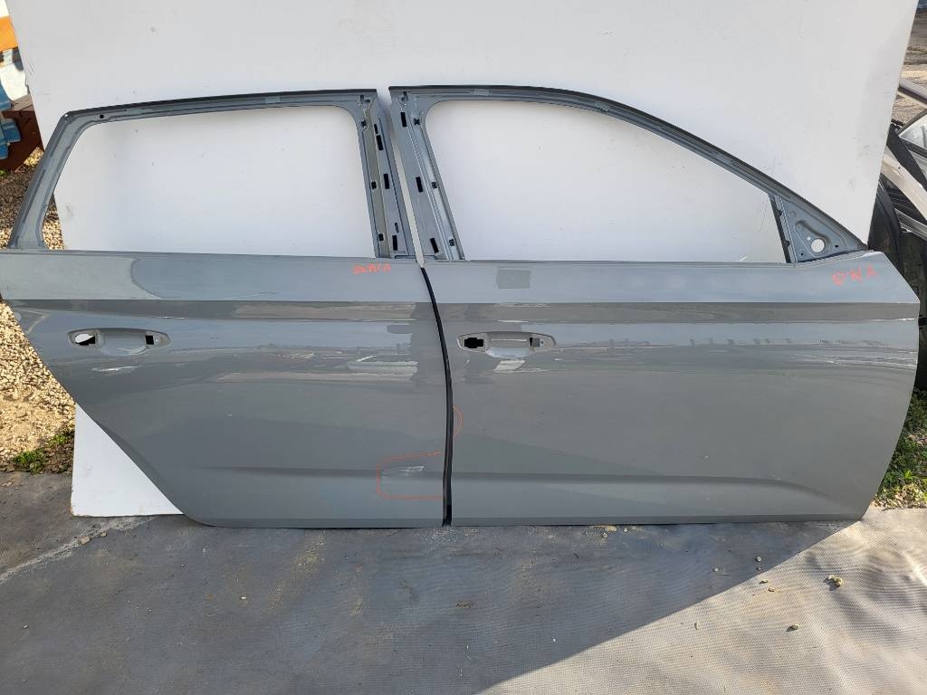 Skoda scala dvere prave predne zadne prave