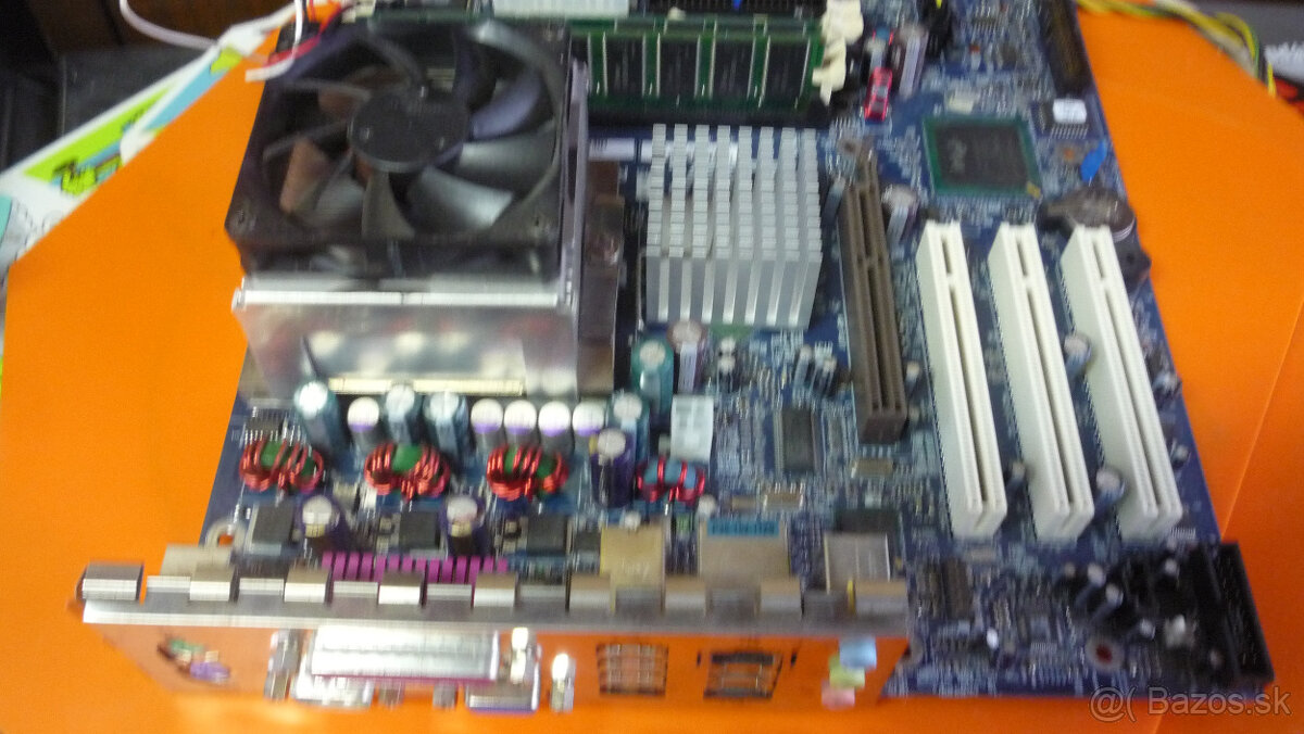 Predam Stare Zakladné dosky Pentium 4 Mzh 2.400