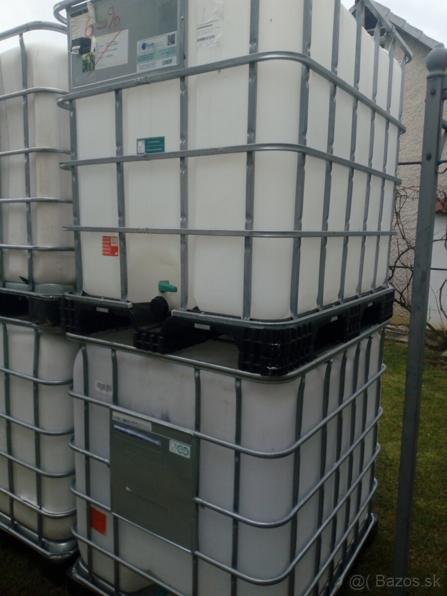 Plastove 1000 l nadoby